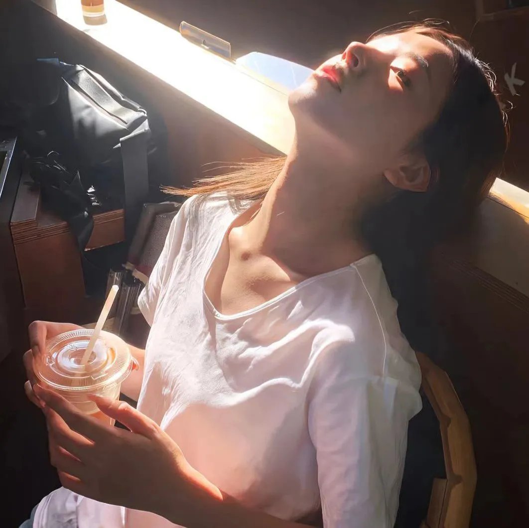 2036:复制人时代